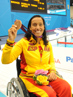 Teresa Perales con medalla