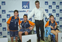 Miguel Cardenal con algunos de los medallistas